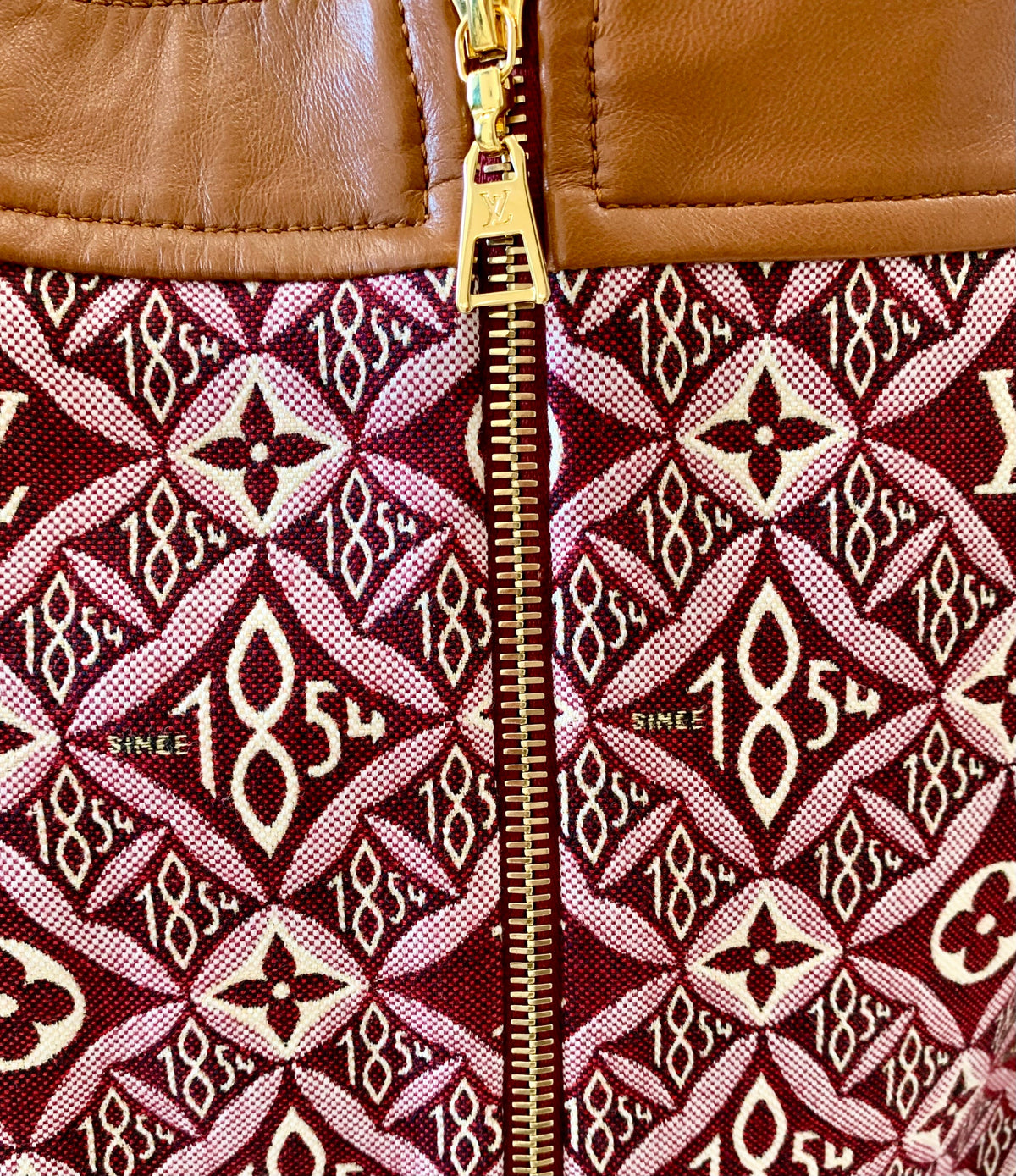 LOUIS VUITTON LEATHER BELTED ZIP SKIRT