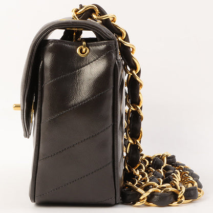 Chanel Around 1995 Made Chevron Stitch V Flap Turn-Lock Chain Bag Black
