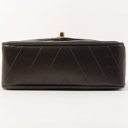 Chanel Around 1995 Made Chevron Stitch V Flap Turn-Lock Chain Bag Black