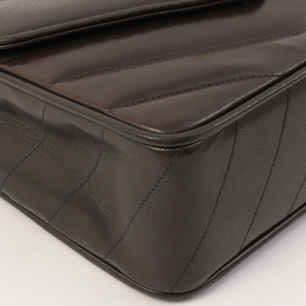 Chanel Around 1995 Made Chevron Stitch V Flap Turn-Lock Chain Bag Black