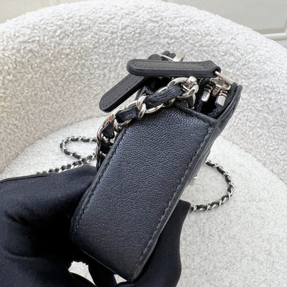 Chanel Seasonal Clutch with Chain in Black Leather and SHW