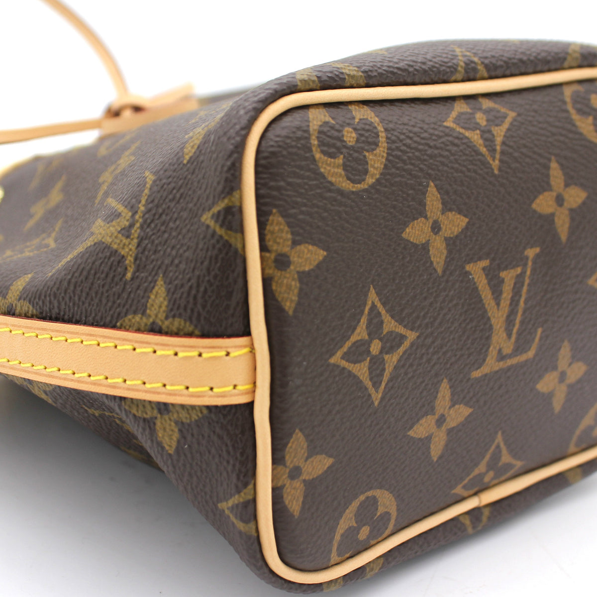 Louis-vuitton Nano Neo in Monogram Canvas