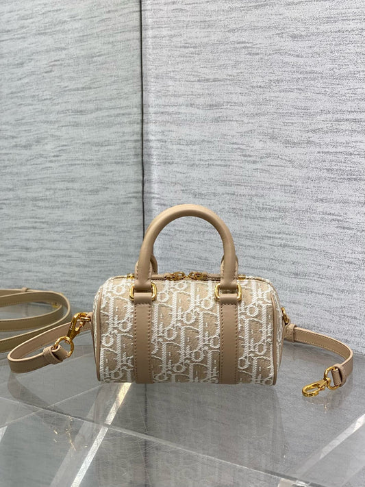 DR548 Dior Groove 17 Nano Bag / 6.5 x 4 x 3 inches / HIGHEST QUALITY VERSION