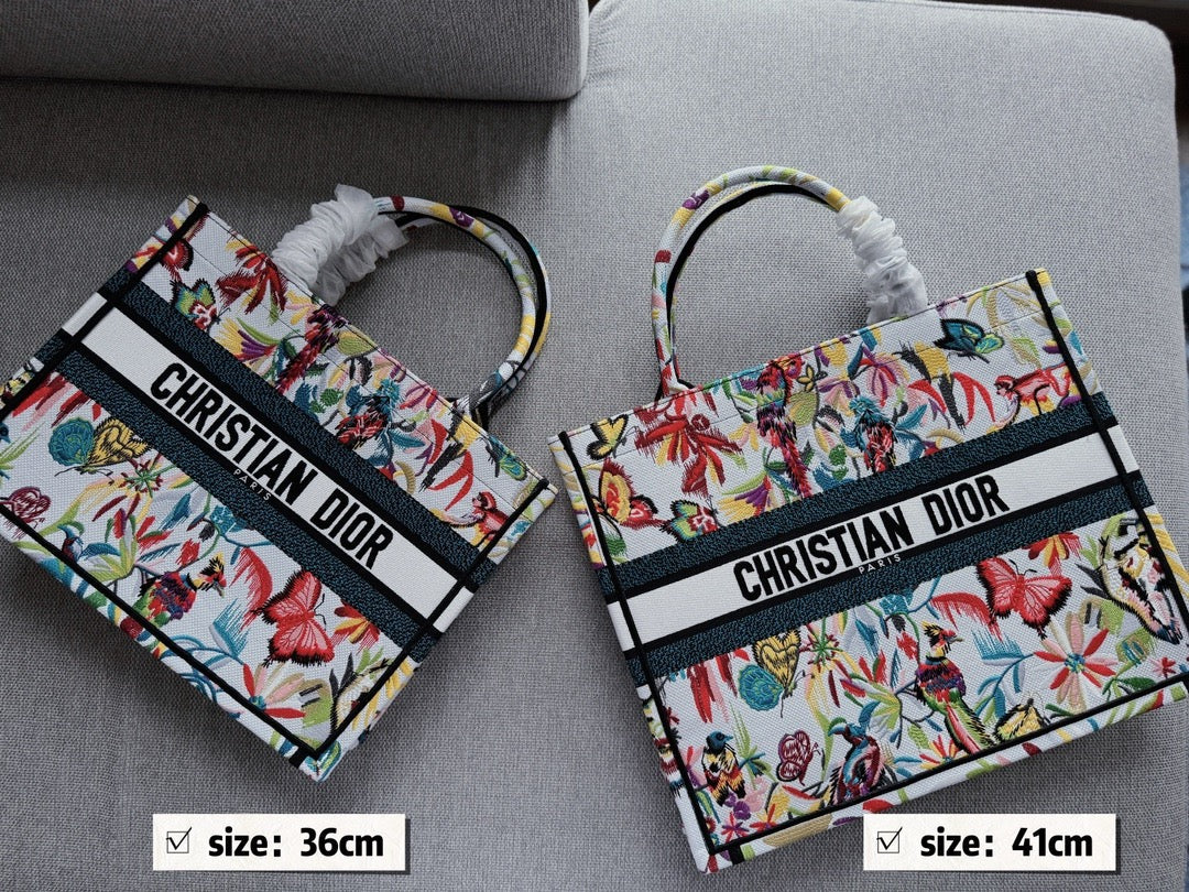 DR364 Medium/Large Dior Book Tote
