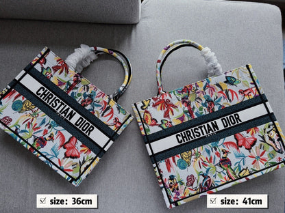 DR364 Medium/Large Dior Book Tote