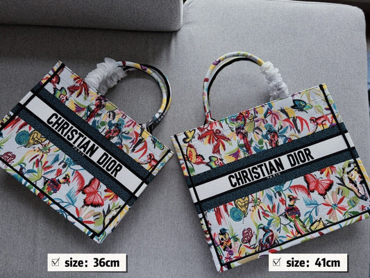 DR364 Medium/Large Dior Book Tote