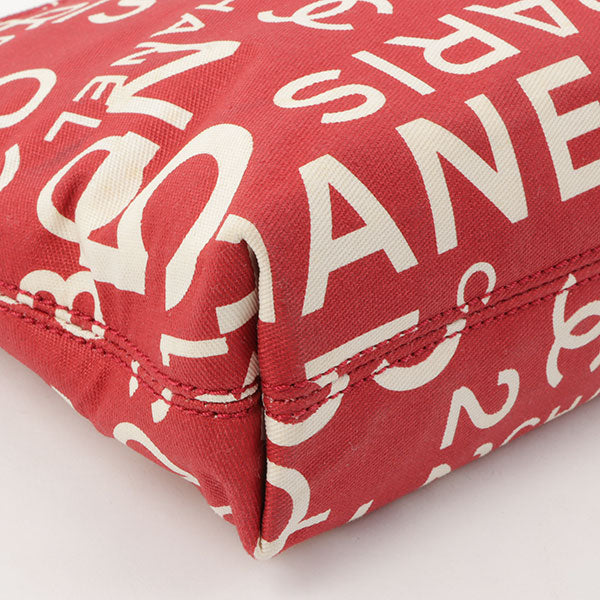 Chanel Around 2002 Made By Sea Line Multi Pouch Red