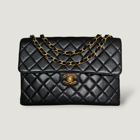 CHANEL CLASSIC JUMBO BAG