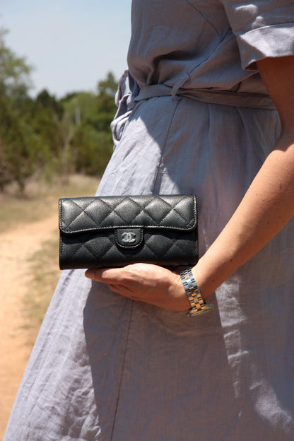 New CHANEL 22S Black Caviar Classic Flap Medium Wallet
