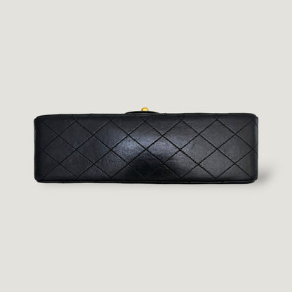 CHANEL CLASSIC MEDIUM BAG
