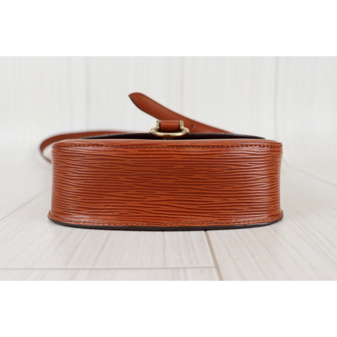 Rank A ｜ LV Epi Saint Cloud PM Shoulder Bag ｜22100602