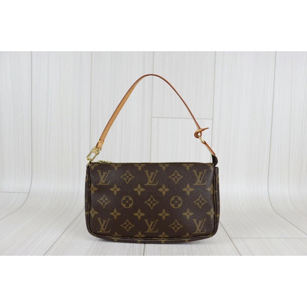 Rank A ｜ LV Monogram Pochette Accessoires ｜22101701