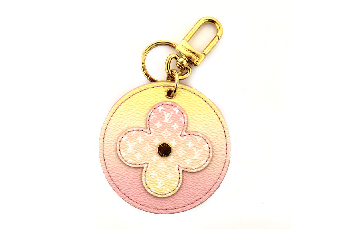 Louis Vuitton Light Pink Monogram By The Pool Illustre B | Italystation.com - Shop Now at italystation.com