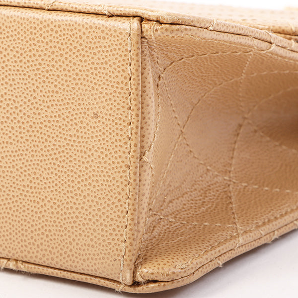Chanel Around 1998 Made Caviar Skin Turn-Lock Shoulder Bag Beige