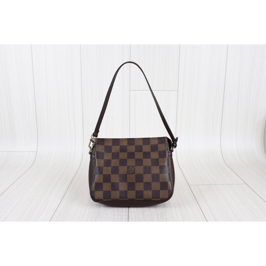 Rank A ｜ LV Damier Truth make up ｜22100704