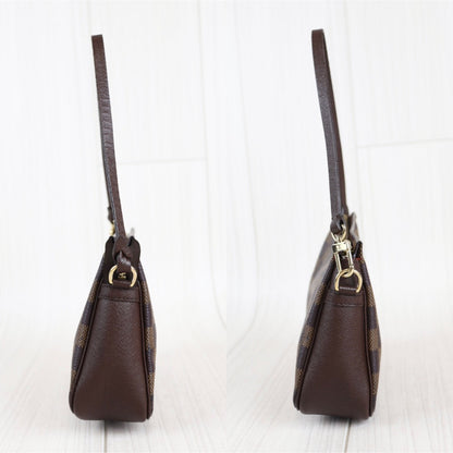 Rank A ｜ LV Damier Truth make up ｜22100704
