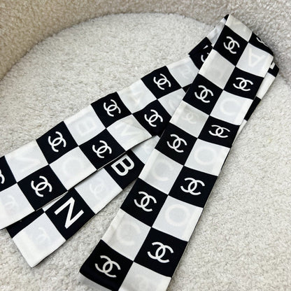 Chanel CC Logo Bandeau in Black and White 100% Silk (Model: AA8768)