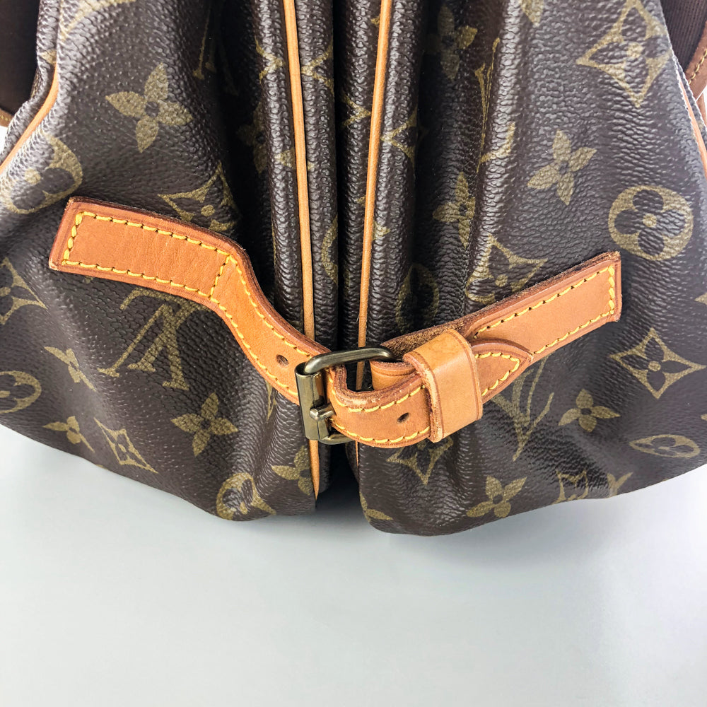 Louis-Vuitton Vintage Monogram Saumur 35 Shoulder Bag