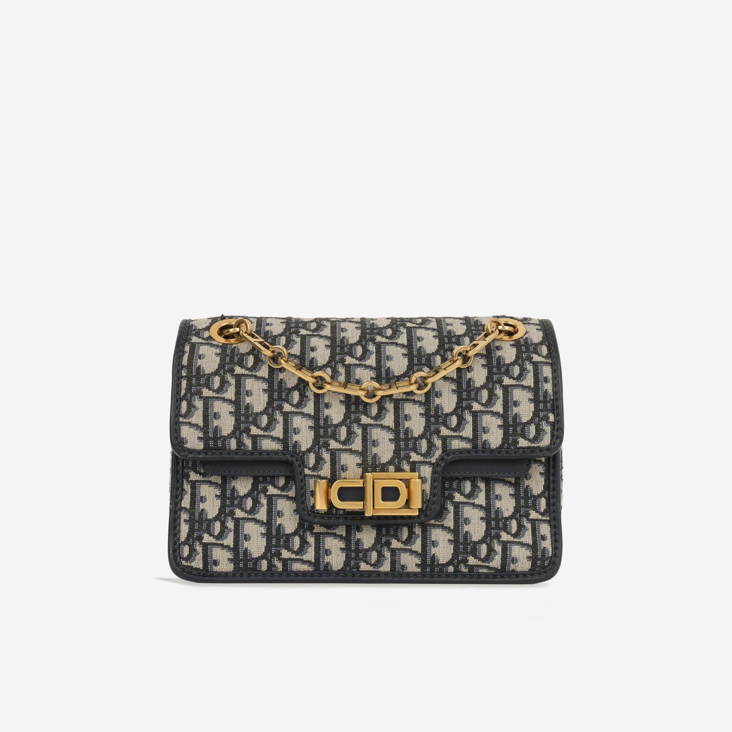 Miss Dioraddict