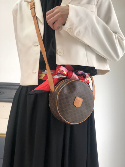 CELINE  Round Shoulder bag Brown Vintage teecbu