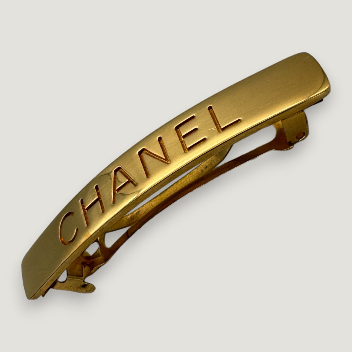 CHANEL HAIR CLIP