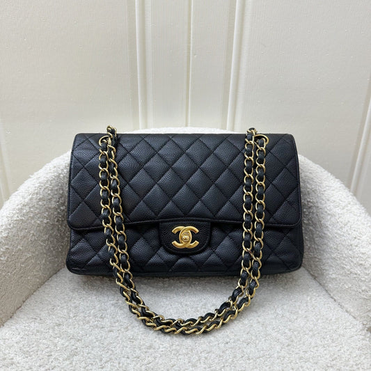 Chanel Medium Classic Flap CF in Black Caviar GHW