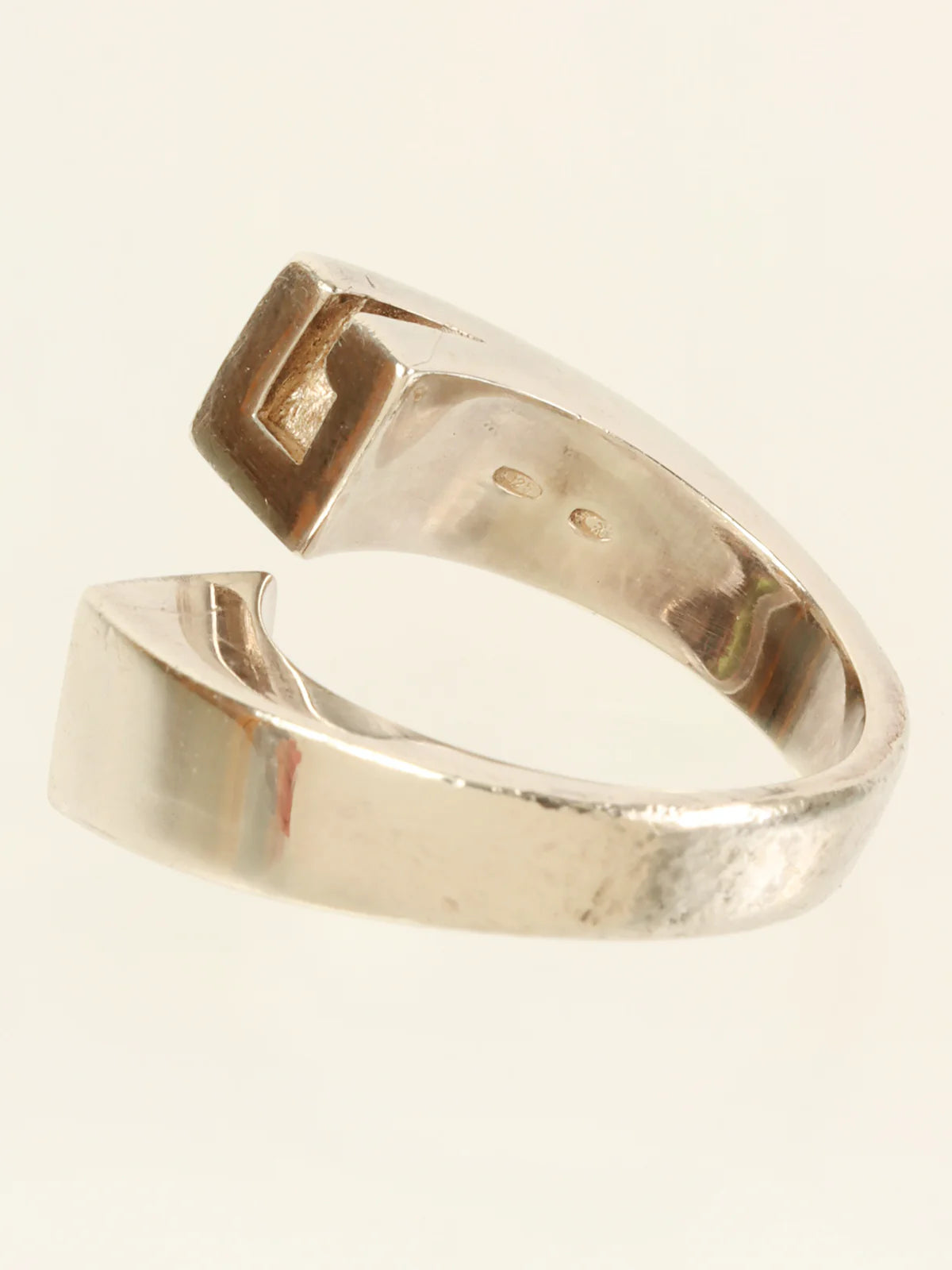 GUCCI Color Stone Logo Ring Silver/Lime Green