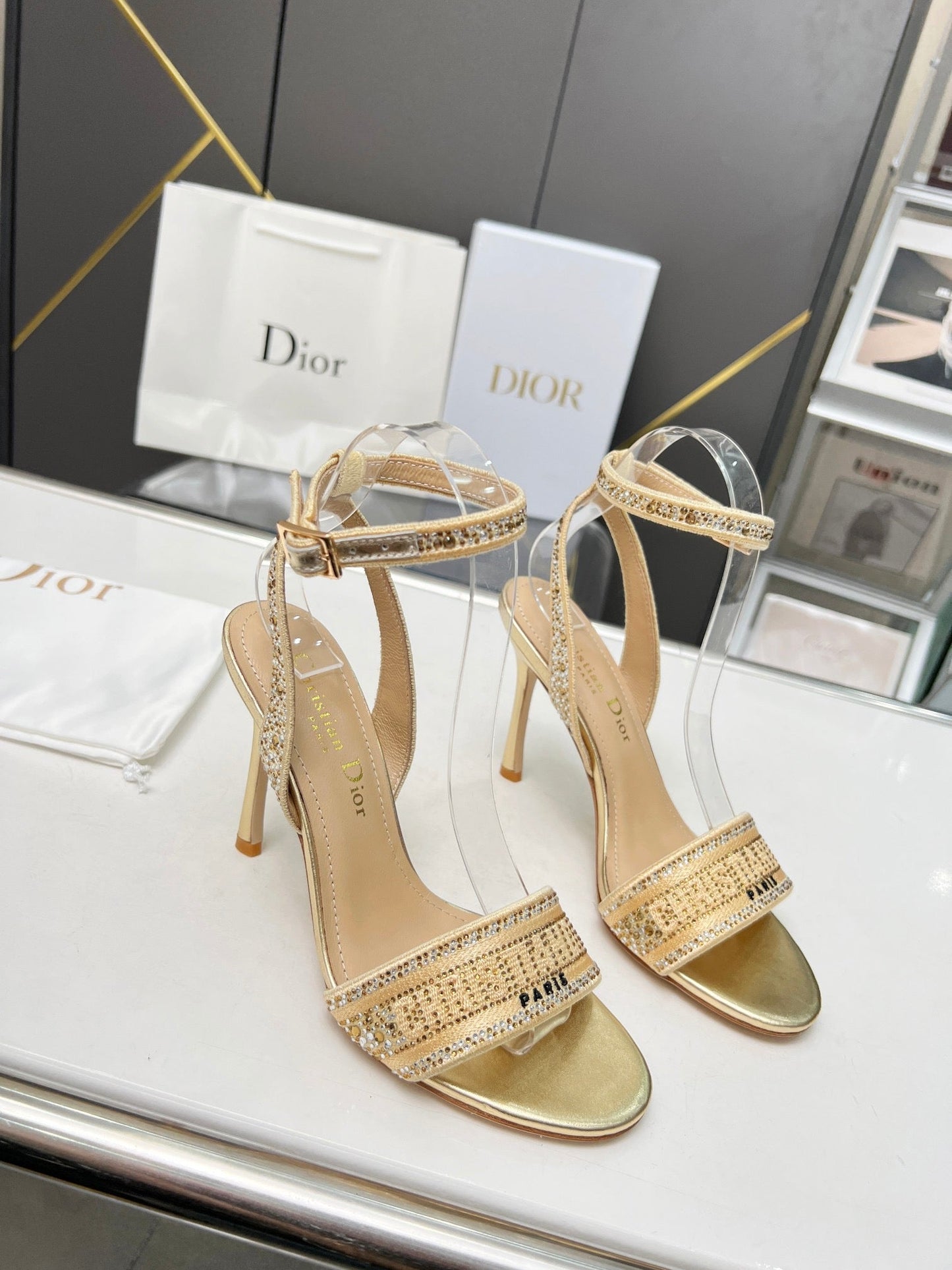 SE1107 DR Dway Heeled Sandal /  Size5-10