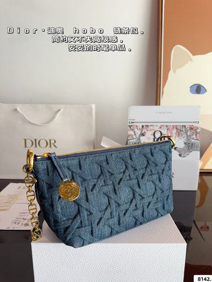 DR469 Diorstar Hobo Bag with Chain / 8.5x5.5x4nches