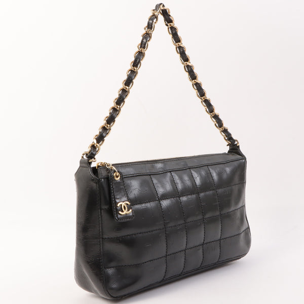 Chanel Around 2002 Made Chocobar Logo Embossed Chain Shoulder Bag Black