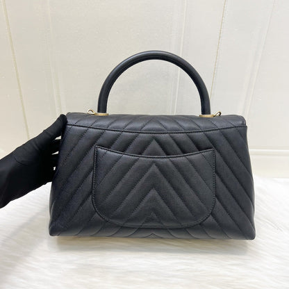 Chanel Medium 29cm Coco Handle Flap in Chevron Quilted Black Caviar and GHW (Model: A92991)