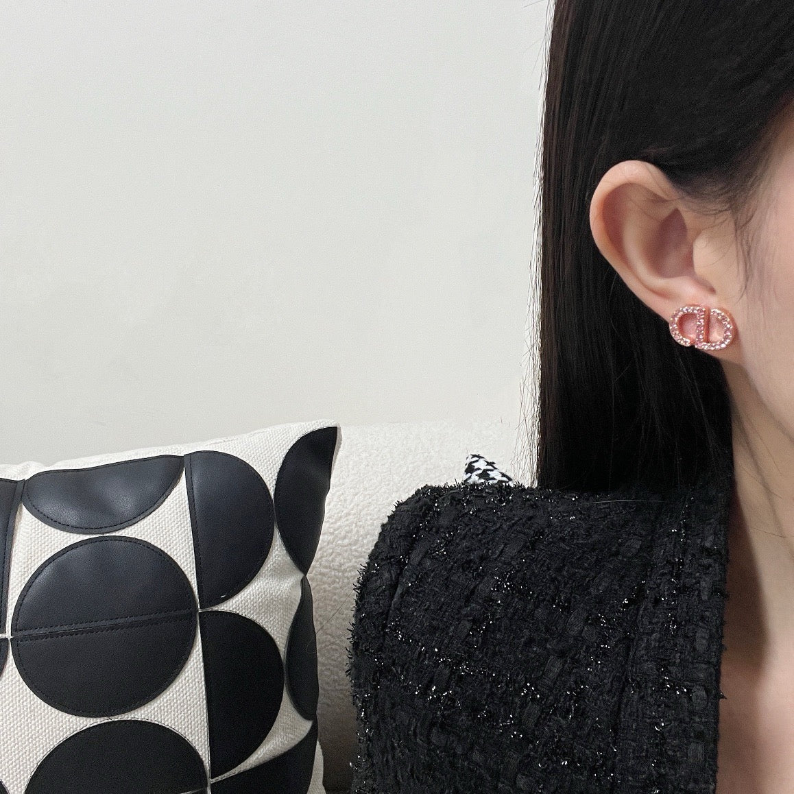 JW829 Petit CD Stud Earrings
