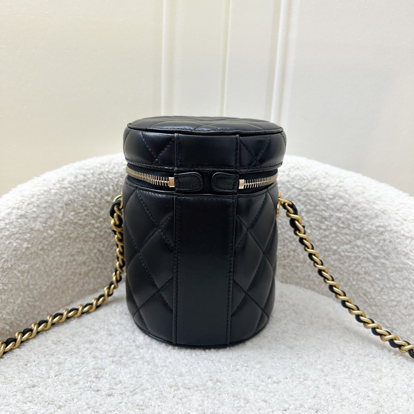 Chanel 21K Small Vanity in Black Lambskin AGHW