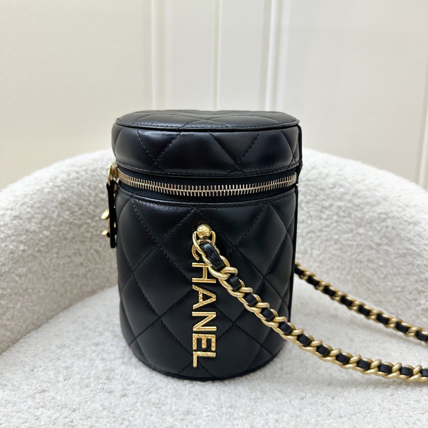 Chanel 21K Small Vanity in Black Lambskin AGHW