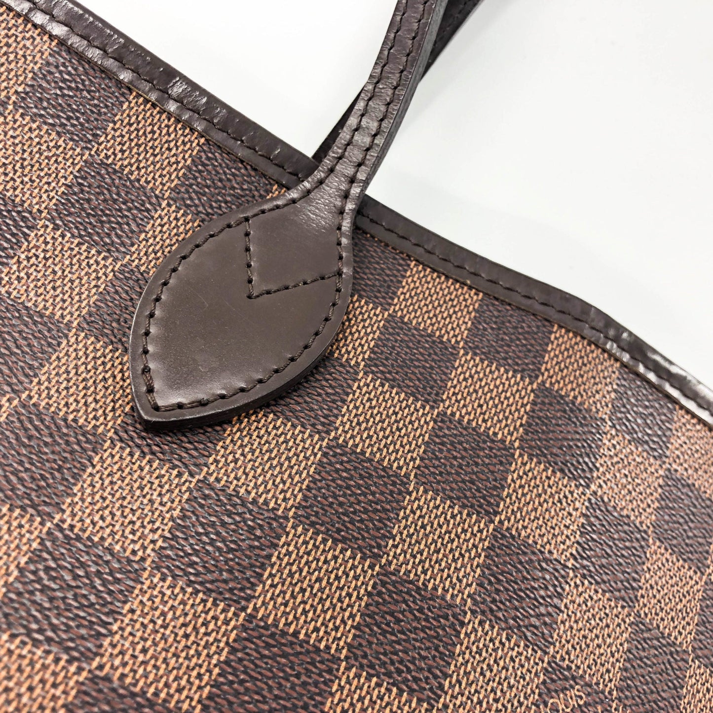 Louis-Vuitton Neverfull MM Damier Ebene