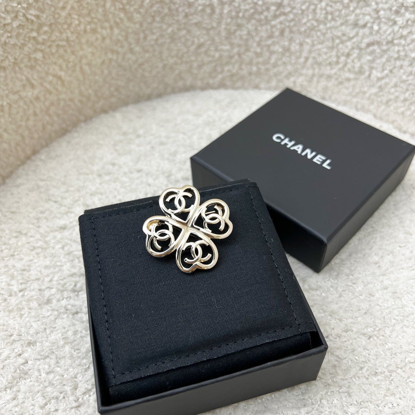 Chanel 22P 4 Hearts Brooch in LGHW