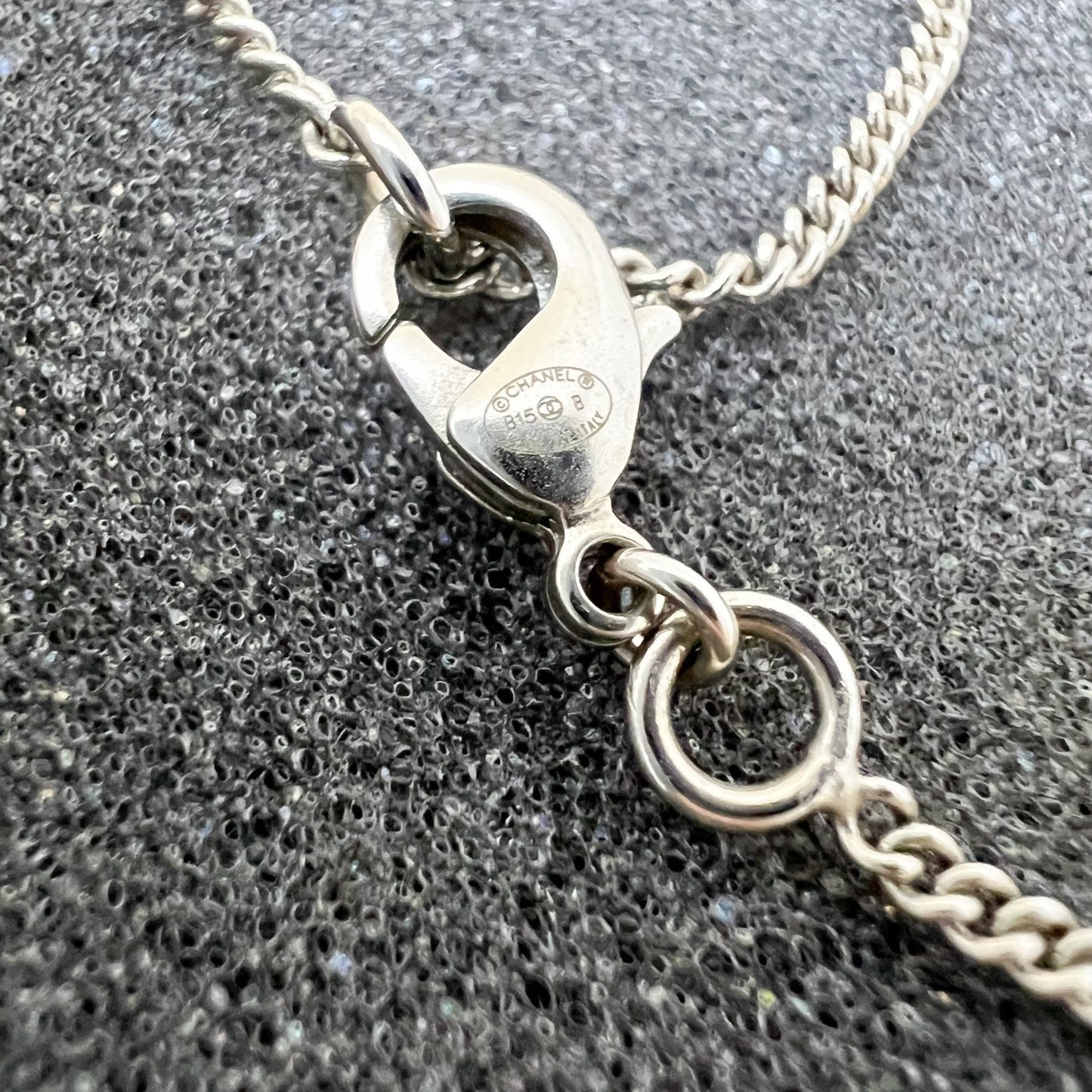 Chanel 15B Necklace with CC logo