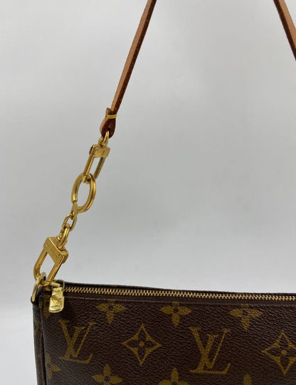 Louis Vuitton Vintage Pochette