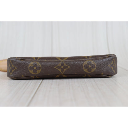 Rank SA ｜ LV Monogram Pochette Accessoires ｜090803