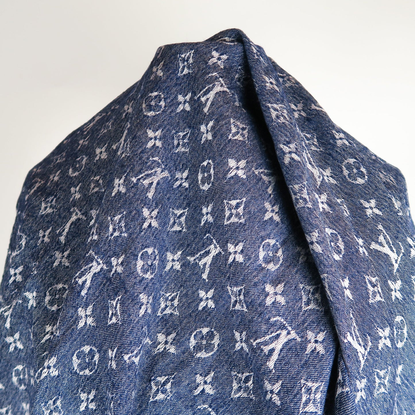 Louis-Vuitton Monogram Shawl in Blue Denim