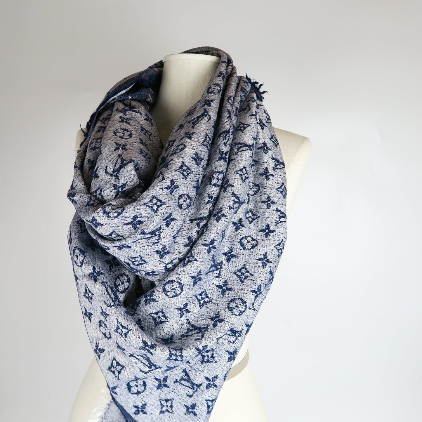 Louis-Vuitton Monogram Shawl in Blue Denim