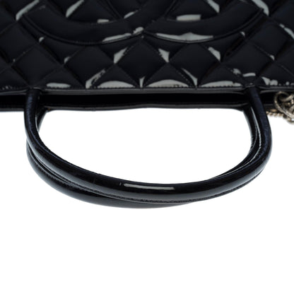 CHANEL Beautiful Cabas Medallion bag in black patent leather, SHW