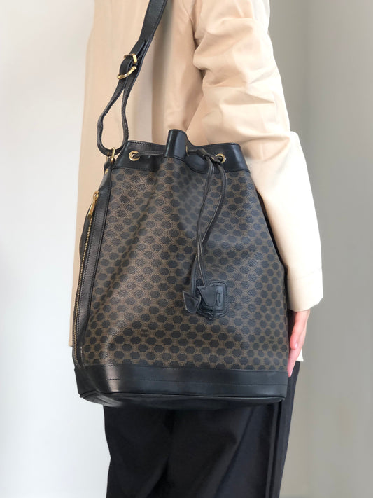 CELINE  Drawstring Shoulder bag Black Vintage x5e8fx