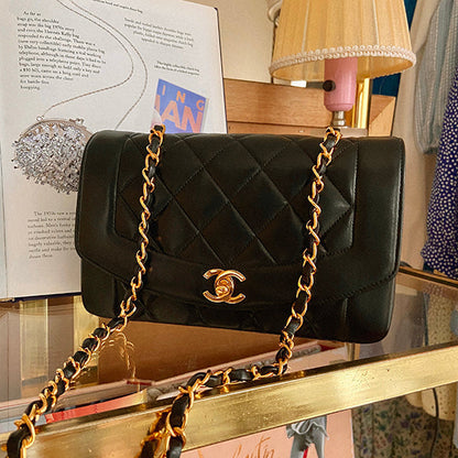 Chanel Around 1995 Made Diana Flap Chain Bag 23Cm Black