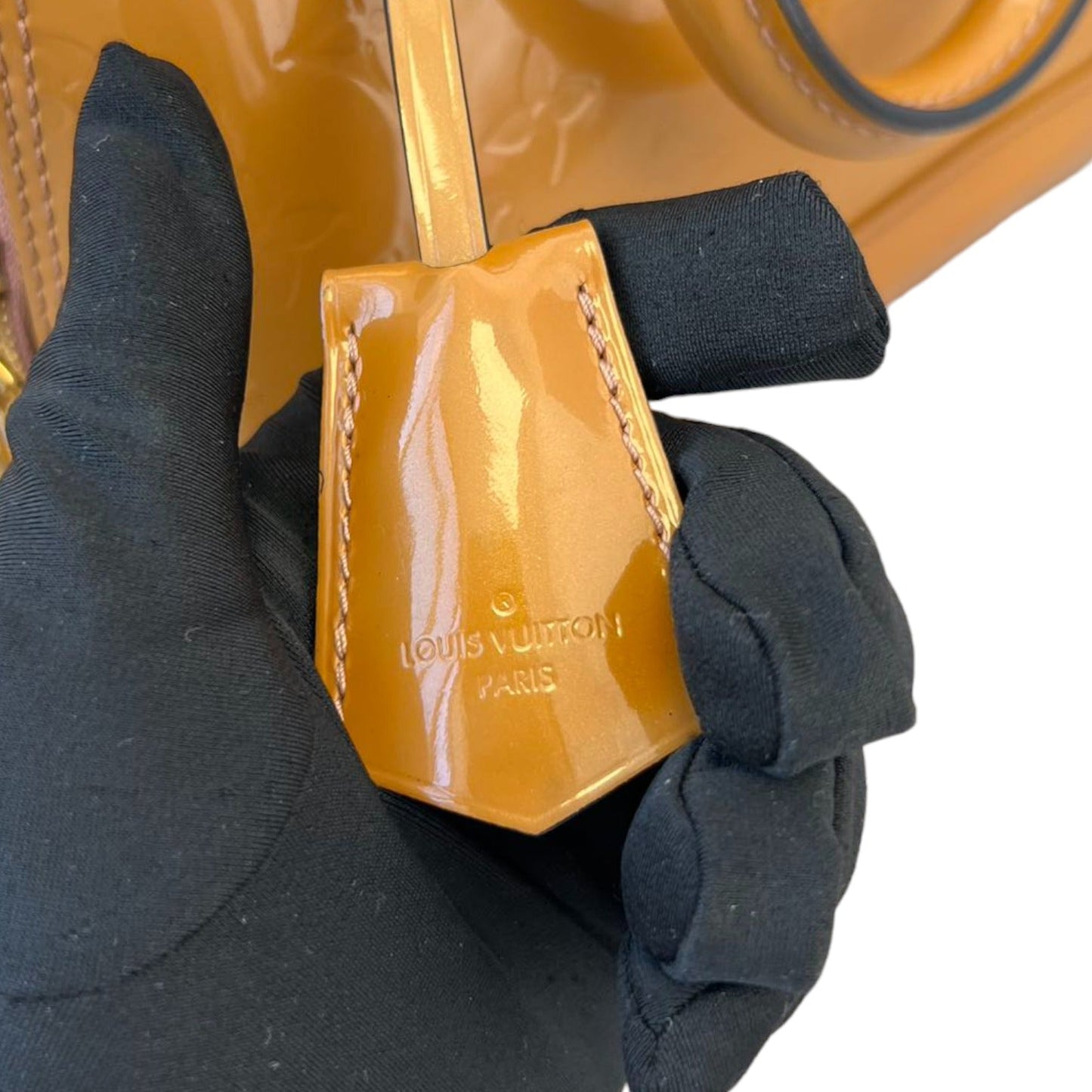 Louis-Vuitton Vernis Alma PM Monogram Caramel GHW
