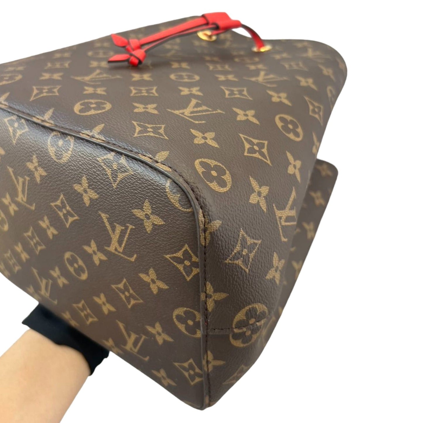 Louis-Vuitton Neonoe MM Monogram Coquelicot Red GHW