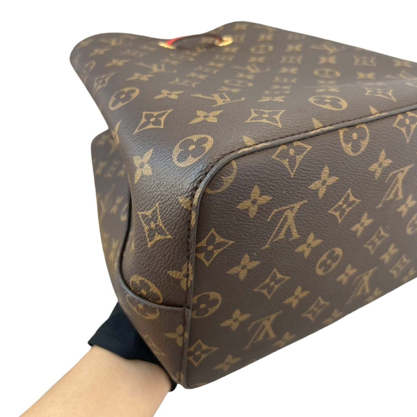 Louis-Vuitton Neonoe MM Monogram Coquelicot Red GHW