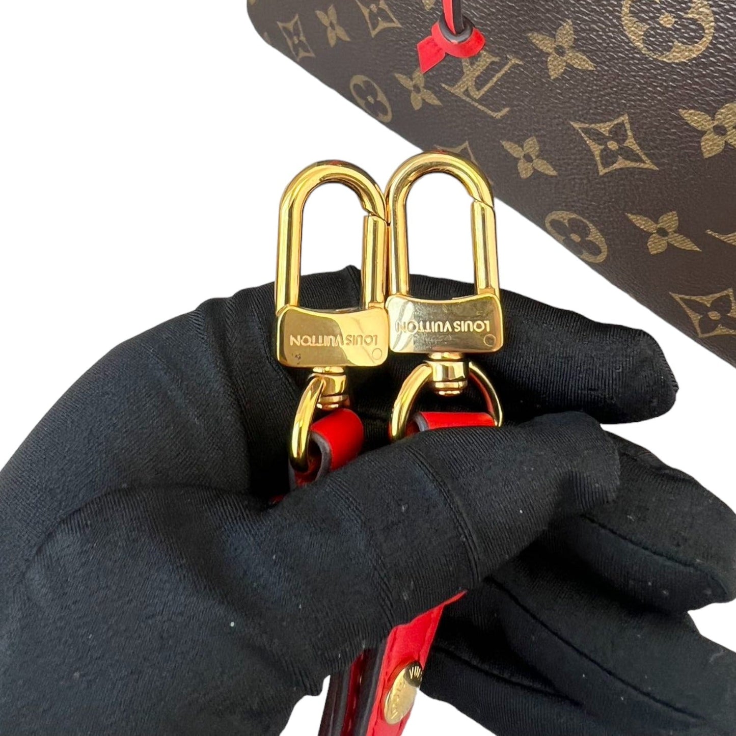 Louis-Vuitton Neonoe MM Monogram Coquelicot Red GHW