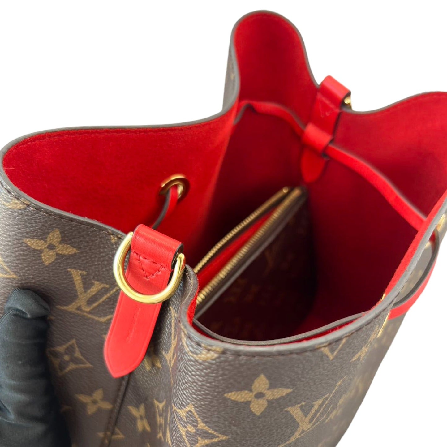 Louis-Vuitton Neonoe MM Monogram Coquelicot Red GHW