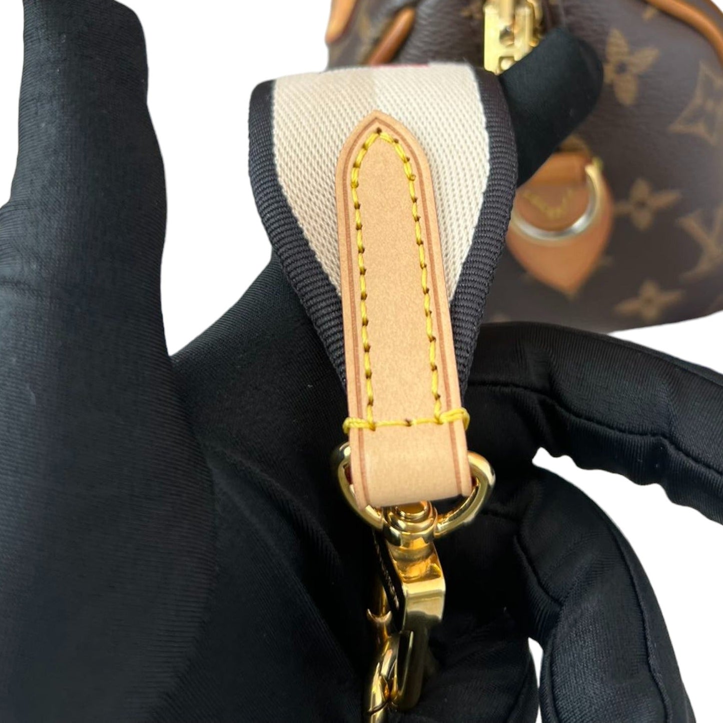 Louis-Vuitton Speedy Bandouliere 20 Monogram Black GHW